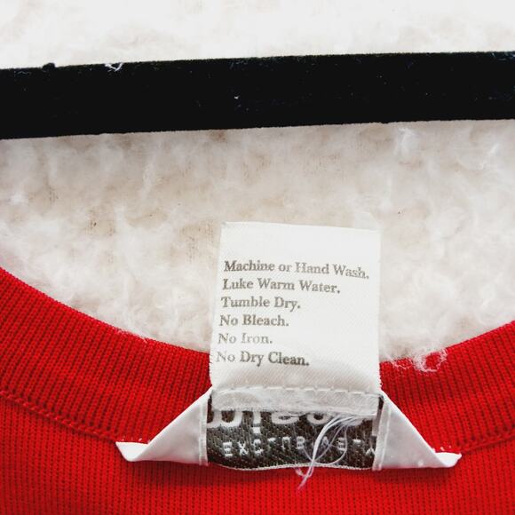 Tank Top Size XL Christmas Red Knit Minimalist Quiet Luxury Capsule Wardrobe - Picture 11 of 11